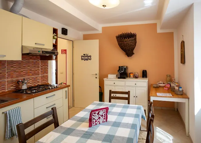 Borgo Paradiso 3*